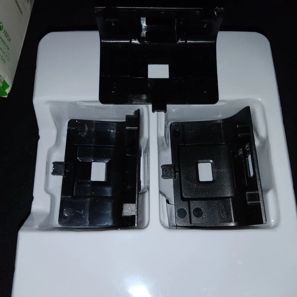 Xbox Controller Battery - Picture 2 of 11